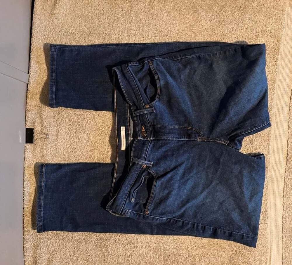 Levi's Classic Straight Size 10 Dark Wash Denim Jeans